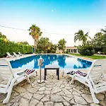 וילה Con Parco E Piscina