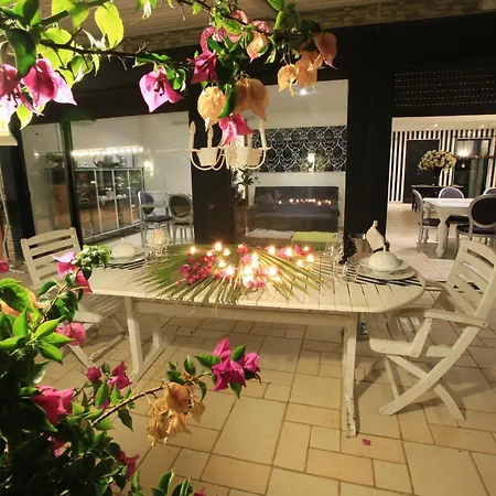 فيلة Con Parco E Piscina