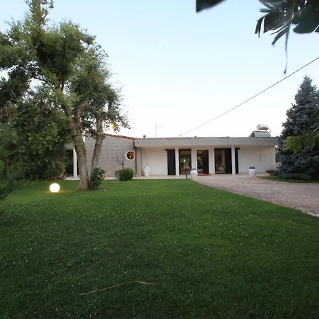 וילה Con Parco E Piscina סן מיקלה סלנטינו