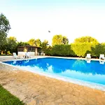 Con Parco E Piscina Villa *