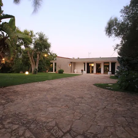 Con Parco E Piscina Vila San Michele Salentino