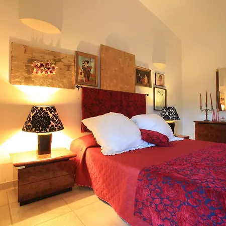 Con Parco E Piscina Vila *