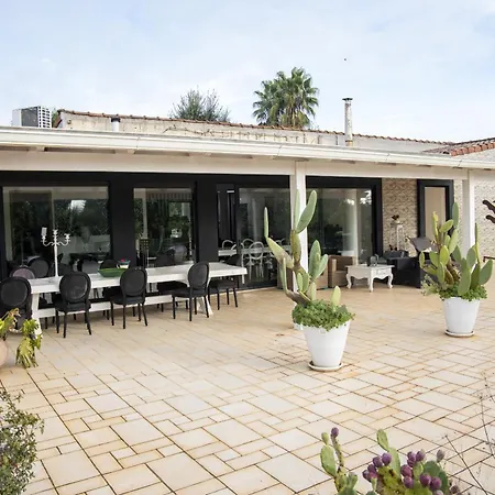 Con Parco E Piscina فيلة *
