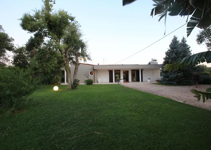 וילה Con Parco E Piscina סן מיקלה סלנטינו